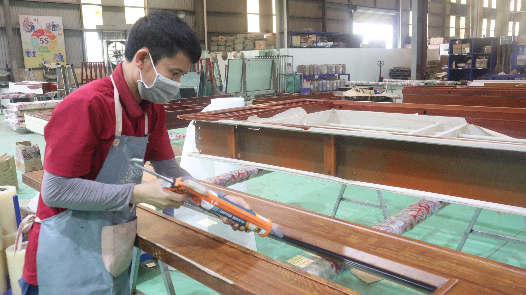 Bước 8: Lắp ráp phụ kiện và hoàn thiện sản phẩm