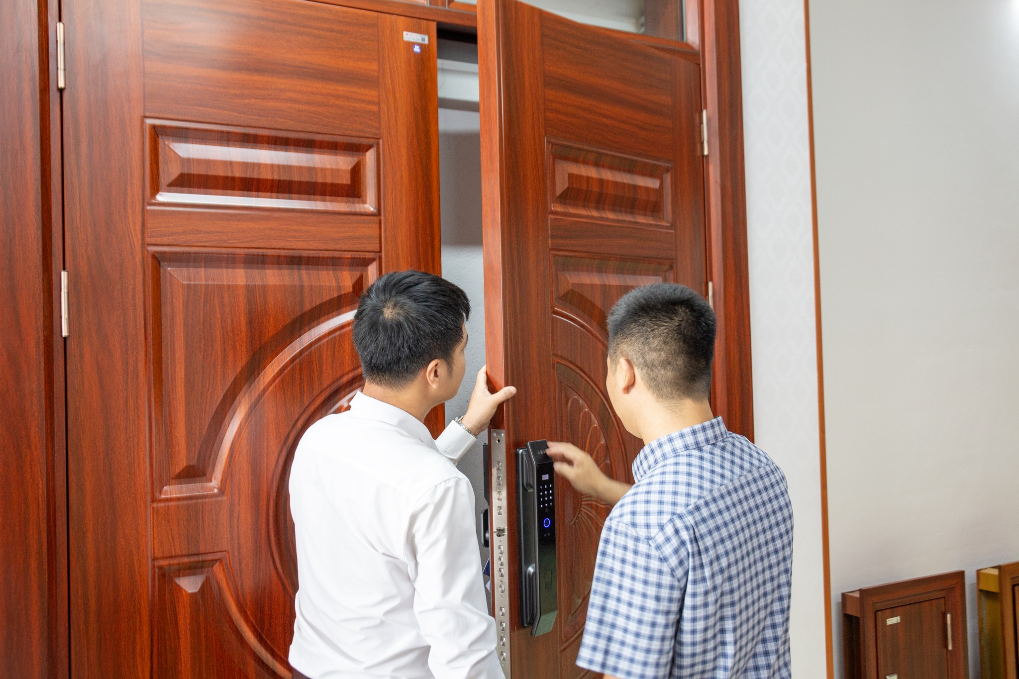 Có phải thép càng dày thì cửa càng tốt?