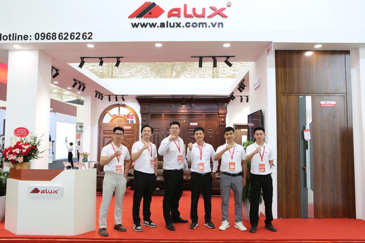 Hành trình 17 năm phát triển của Alumax Việt Nam: Từ nền tảng cơ khí đến thương hiệu cửa thép vân gỗ Alux phủ rộng toàn quốc